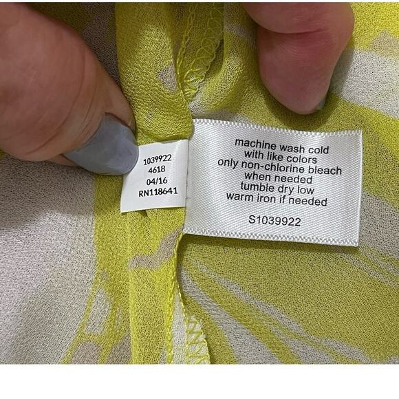 Lane‎ Bryant Women's Sleeveless Blouse Plus Size 18 Sheer Button Front Split Hem - Picture 10 of 11